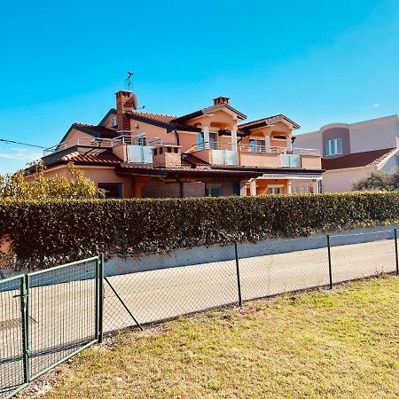 Apartments Brnada Umag Eksteriør bilde
